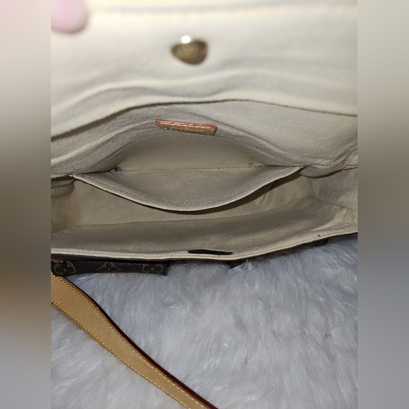 🔥🔥Good Condition 🔥 Authentic Louis Vuitton hudson pm - Picture 5 of 17